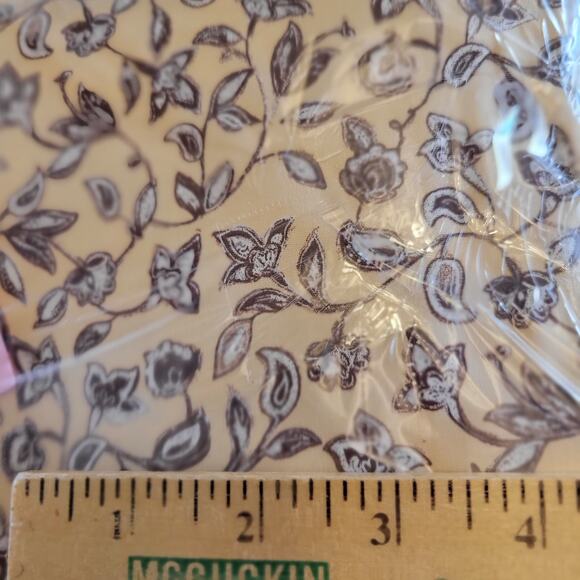 Brown Floral Vine Print Cotton Fabric 2 Yards x 44" Sewing Quilting Crafts - Picture 4 of 13